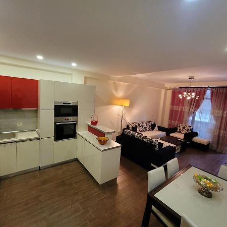 טיראנה Spacious And Cozy Apartment מראה חיצוני תמונה