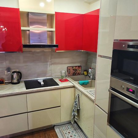 טיראנה Spacious And Cozy Apartment מראה חיצוני תמונה