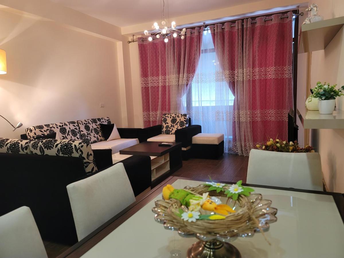 טיראנה Spacious And Cozy Apartment מראה חיצוני תמונה